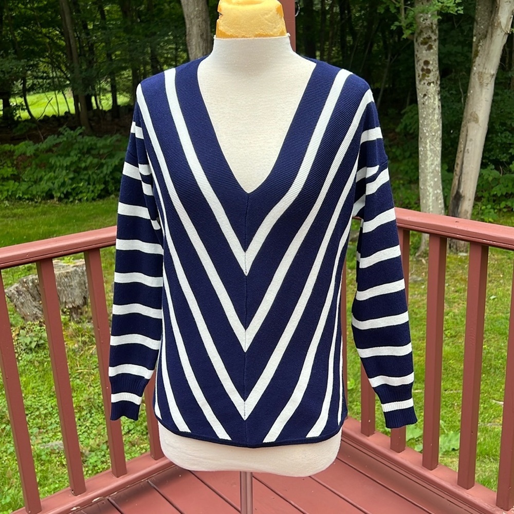 New! Metric knits small navy white striped v neck sweater.